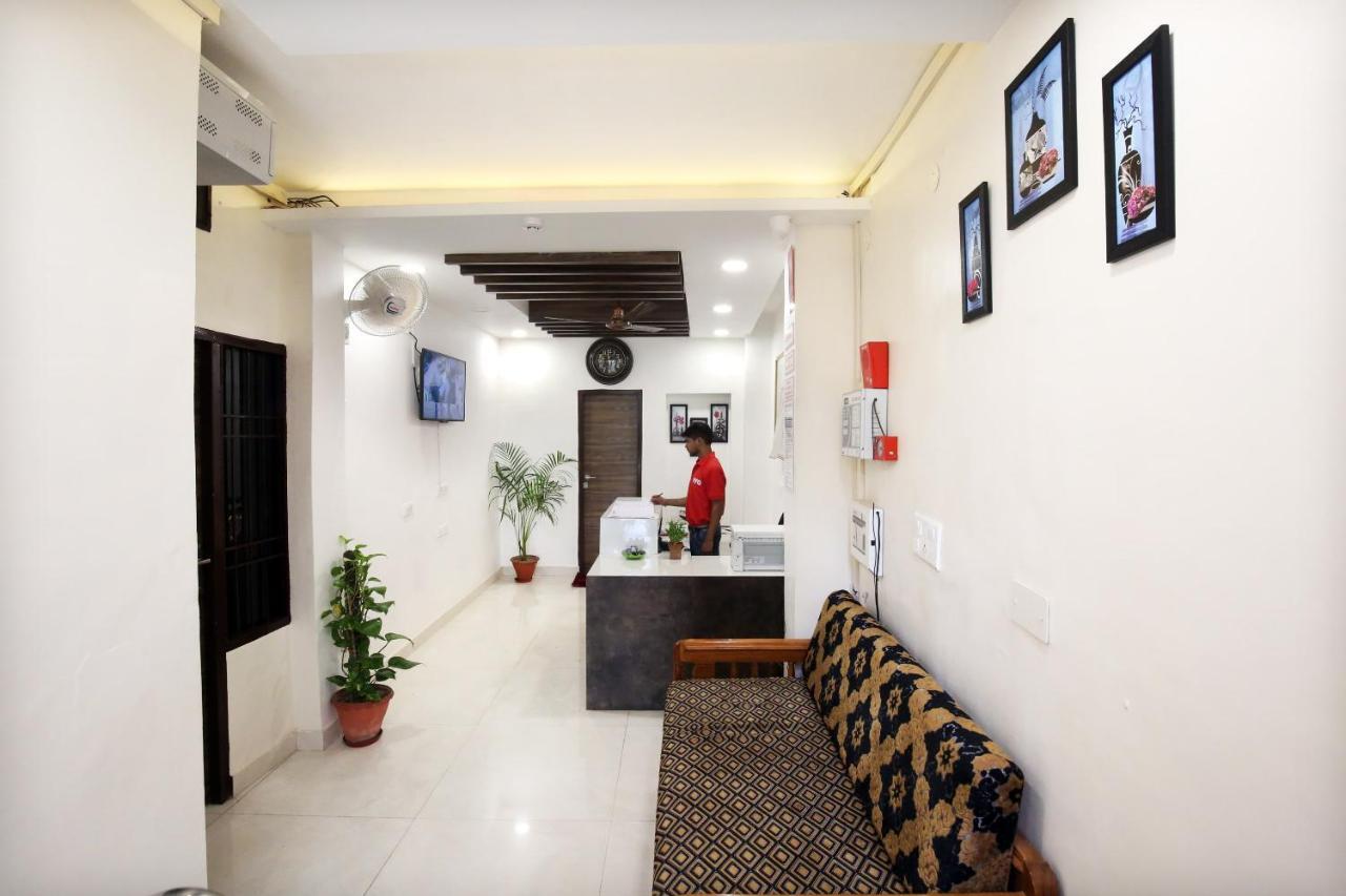 Oyo 9732 Amar Motel Nayagaon Kültér fotó