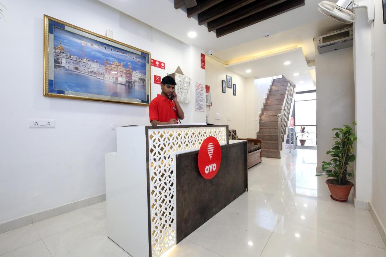 Oyo 9732 Amar Motel Nayagaon Kültér fotó